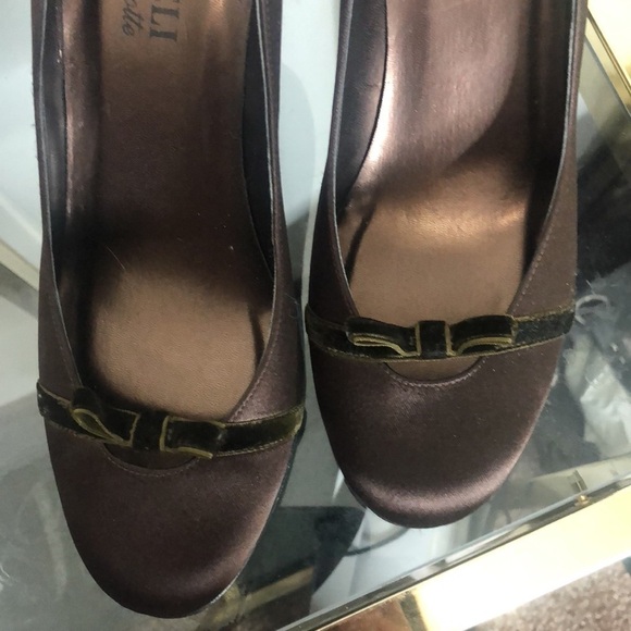 Vaneli  womens brown bow kitten heel satin pump size 7.5 with box - Picture 3 of 10